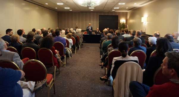 Belgique : Éléments fête sa présence dans les kiosques avec ses lecteurs