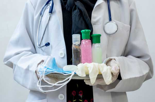 Carnet de bord d’un néo-urgentiste au temps du coronavirus #8 : affecté au "secteur Covid" des urgences, avec des patients agités et récalcitrants