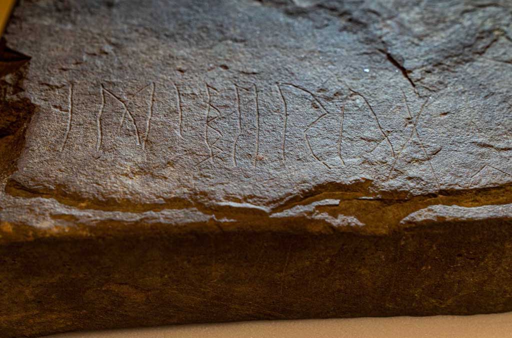 La plus ancienne pierre runique découverte en Norvège