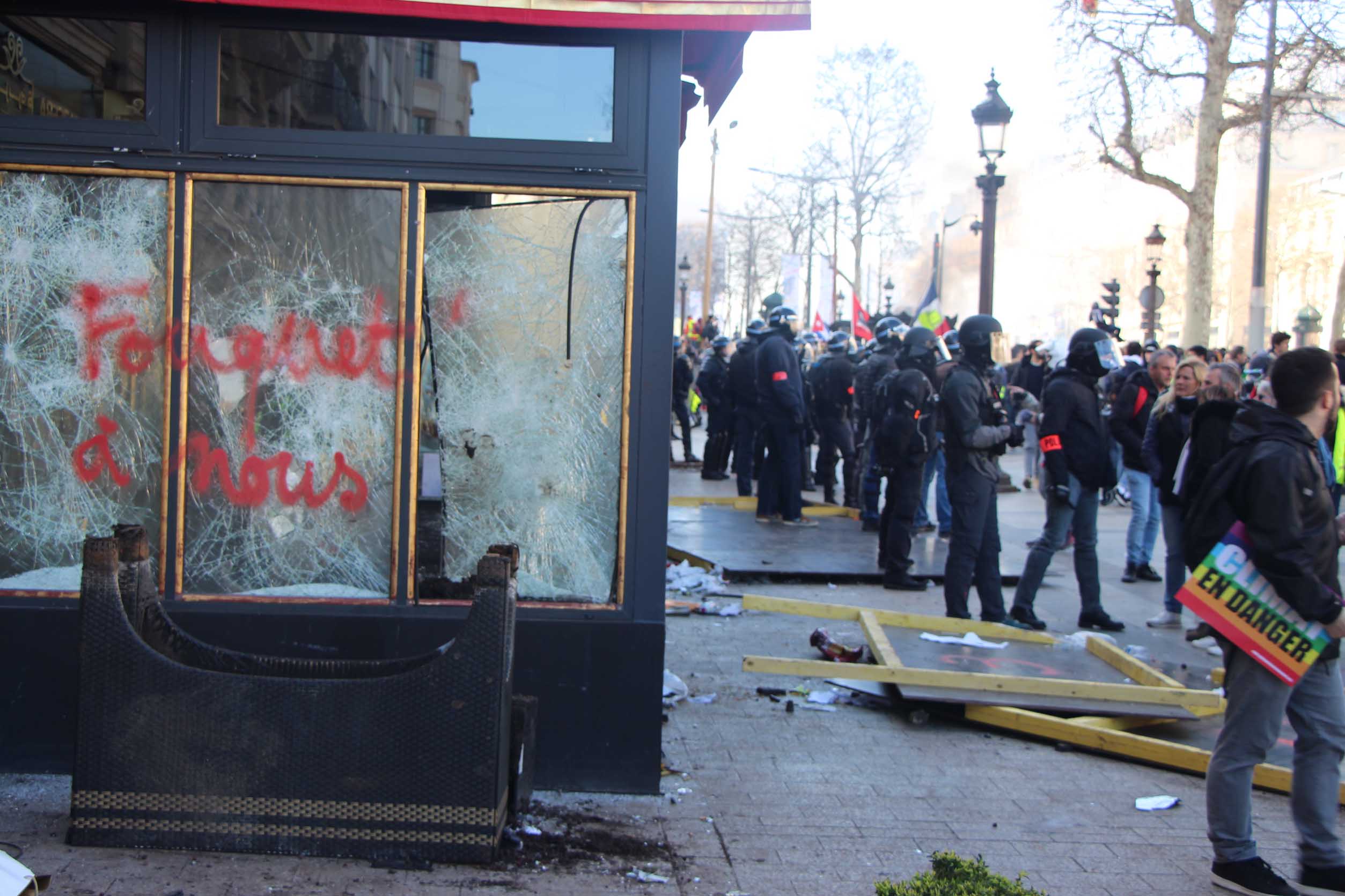 La violence peut être parfois condamnable, mais je ne la condamne pas par principe !