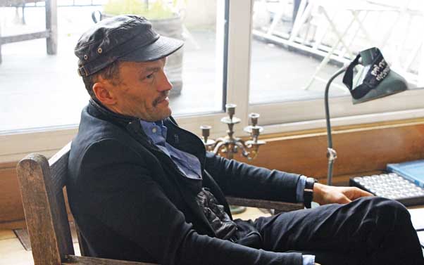 Le dossier est un tissu de ragots! François Bousquet réagit à la une de "l'Express" sur Sylvain Tesson