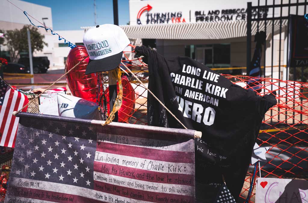 Le mot « fasciste » gravé sur les balles des assassins