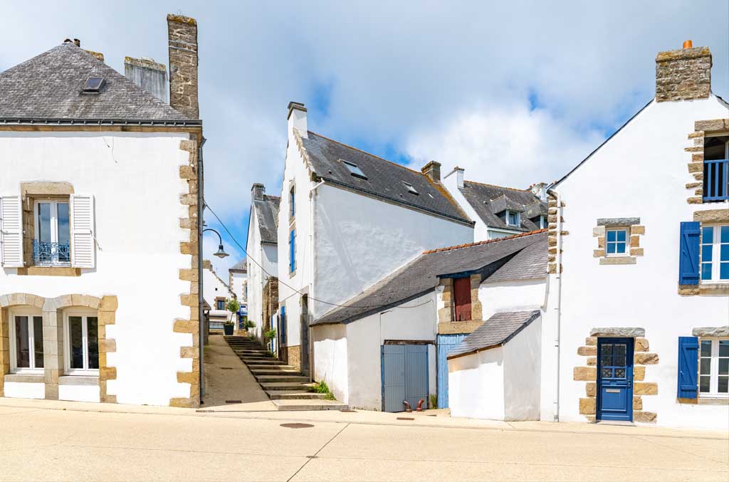 Le nouveau mur de l’Atlantique : la résidence secondaire est-elle un vol ?