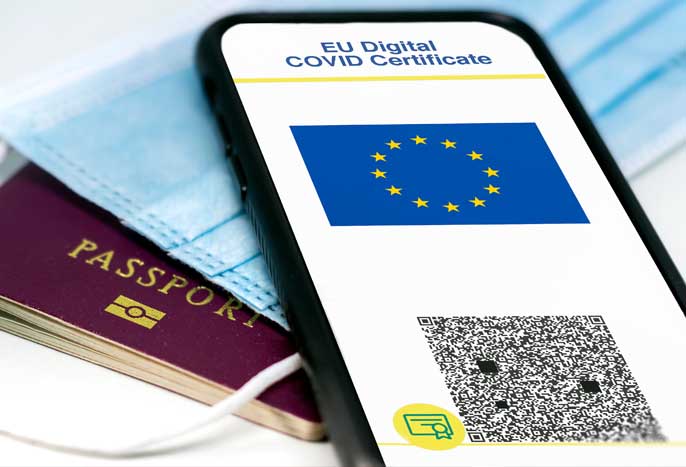 Prolongement du pass sanitaire, un pas vers la surveillance de masse ?