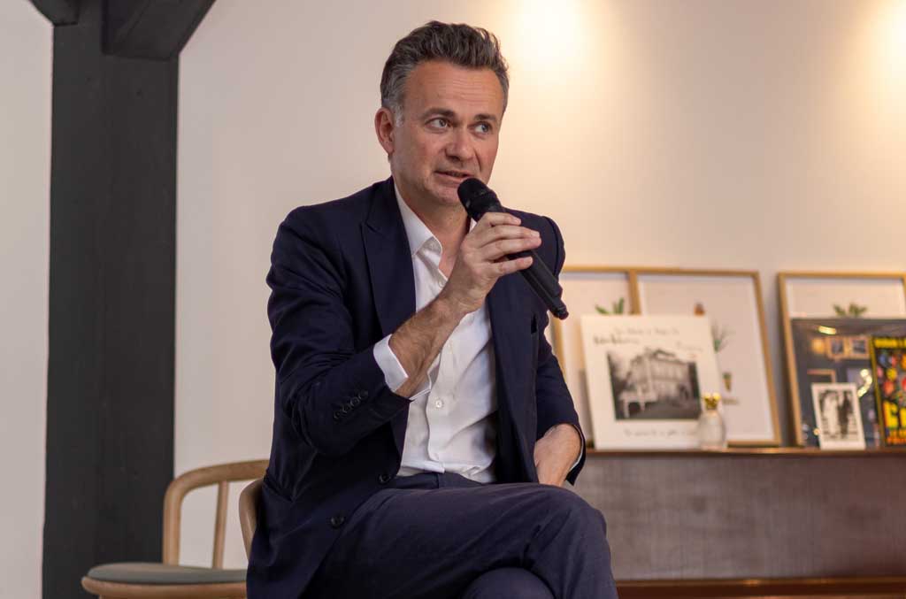 Jean-Pierre Montal : architecture et robe de soie