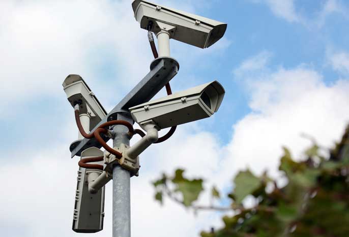 Surveiller et punir. Le contrôle social à l’heure covidienne et post-covidienne